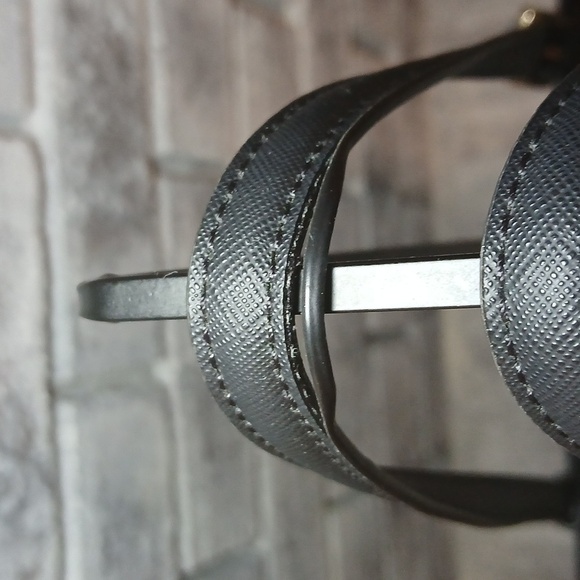 Michael Kors Medium Walsh Multifunction Tote – Brown/Black - Picture 11 of 15